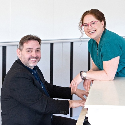 Plakát události Melodie kávy & host David Fárek a pěvecký sbor Chrapot