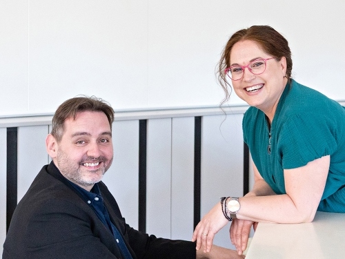 Plakát události Melodie kávy & host David Fárek a pěvecký sbor Chrapot