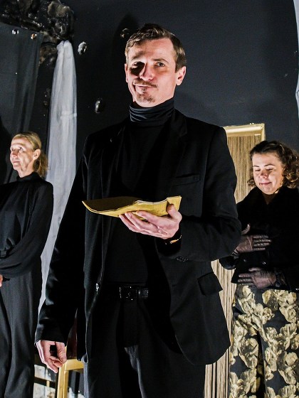 Plakát události Divadlo Feste: Jak chutná moc