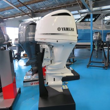 Rychlý prodej: Yamaha, Suzuki, Motor pro lodní motory, Humminbird, Přívěsy Garmin, Minn Kota