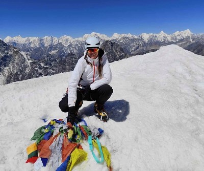 Plakát události Monika Benešová-Jak jsem se sama vydala vylézt Mount Everest