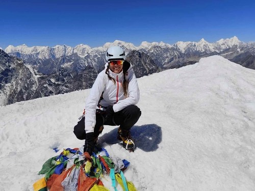 Plakát události Monika Benešová-Jak jsem se sama vydala vylézt Mount Everest
