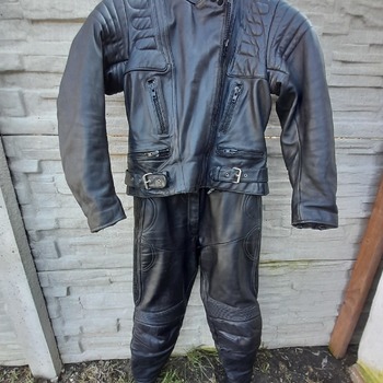 Kožená moto kombineza 38