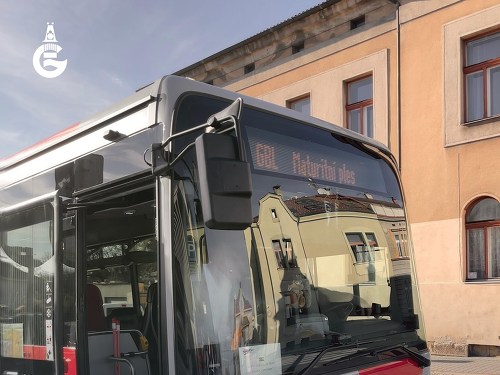 Plakát události Autobusy – Maturitní ples GBL 2024