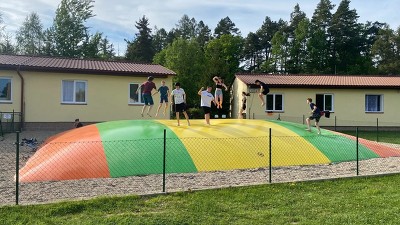 Plakát události Skákání na obří vzduchové trampolíně ZDARMA