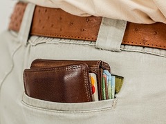 Pozor na kapsáře na Třebíčsku! Řádí v obchodech i na parkovištích, říká policie