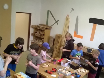 Dětský domov Náměšť nad Oslavou se zúčastnil projektu Obchůdky s Albertem