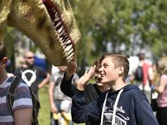 FOTO: Zahájení sezóny v Merkuru v Pasohlávkách oživili oživlí dinosauři