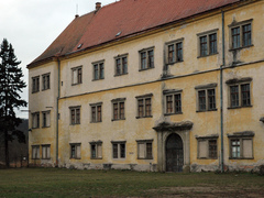 Zámek v Moravském Krumlově má opravenou střechu východního křídla