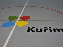 FOTO: Sportovní hala v Kuřimi už brzy přivítá první sportovce