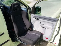 Objednejte si bezbariérové taxi - bez problému přepraví k lékaři i do lázní