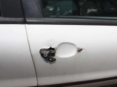 Zloděj v Silůvkách vykradl zaparkované auto. Vzal autorádio i stavebnici vláčku