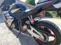 Z garáže v Blansku ukradl dvě motorky, jednu pak nechal ležet v příkopě