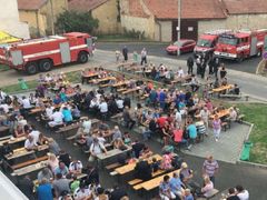 Lysičtí hasiči s občany oslavili novou zbrojnici