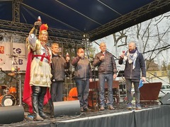 FOTO: V Blansku přivítali sv. Martina vínem, historickým průvodem i jarmarkem