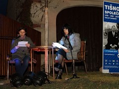 FOTO: Tišnovské oslavy svobody vyvrcholily odhalením Lavičky Václava Havla