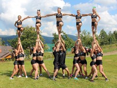 Tým Glitter Stars předvedl novoroční exhibici a připomněl úspěchy roku 2019