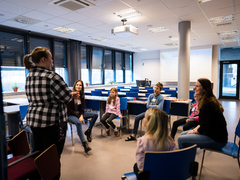 Masarykova univerzita pomáhá i mimo Brno. Zapojte se nebo požádejte o pomoc