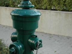 Zaplavené ulice a lidé bez vody. Kuřim čelí masivní havárii vodovodu