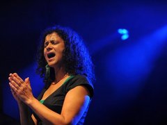 Soutěžte o 5×2 vstupenky na koncert Ivy Bittové 30.7. v Náměšti