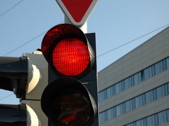 Na červenou v Blansku řidiči kašlou, ohrožují hasiče. Město dohodlo monitoring
