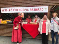 FOTO: Koláče vynesly hospici v Rajhradě přes dvě stě tisíc korun. Sbírka  pokračuje online