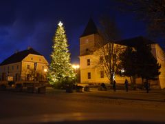 Advent v regionu JE Dukovany zahájili rozsvícením věnců, stromů i betlémů