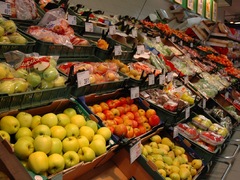 Supermarket Spar vyroste ve Slavkově za rok
