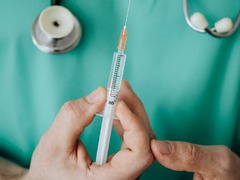 Podzimní období přináší vyšší riziko onemocnění dýchacích cest, očkování může pomoci
