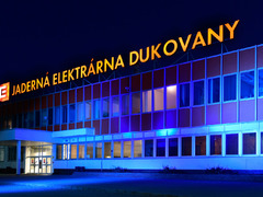 Modrým nasvícením energetici vyjádří solidaritu s lidmi s PAS