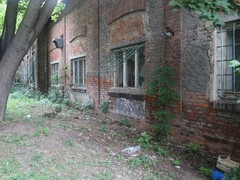 Marně se snažil vloupat do skladu v Blansku. Před policisty se pak ukrýval ve křoví