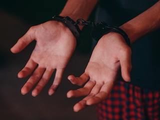 Auto bez značky upoutalo pozornost policistů v Bíteši. Za volantem seděl hledaný vězeň Auto bez značky upoutalo pozornost policistů v Bíteši. Za volantem seděl hledaný vězeň