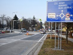 Nový rondel u Sportovního ostrova v Blansku se otevřel řidičům