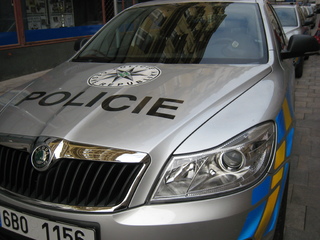 Policisté rozprášili zlodějský gang, který na Vyškovsku vykrádal stavební kontejnery