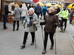 FOTO: Turisté při zahájení sezóny v Moravském krasu vytvořili nový český rekord