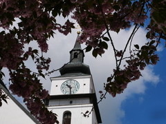 Věž kostela sv. Mikuláše ve Velkém Meziříčí láká na výstavu i na výhled město
