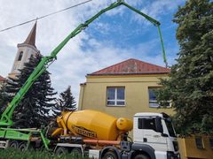 Vranovická škola žije i o prázdninách. Výstavba nových tříd je v plném proudu