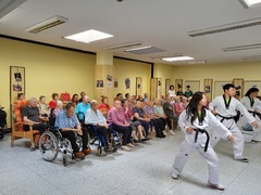 FOTO: Dobrovolníci z Jižní Korey přiletěli pomáhat do Třebíče