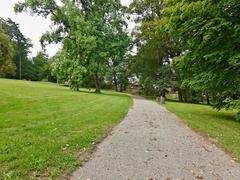 Středočeský kraj rozdělí finance na rozvoj malých obcí. V Červených Pečkách obnoví zámecký park