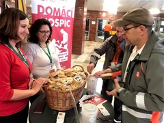 Díky štědrým dárcům může třebíčský hospic pořídit nové auto Díky štědrým dárcům může třebíčský hospic pořídit nové auto