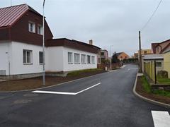 OBRAZEM: Několikamilionová rekonstrukce ulice Okružní v Dobříši je u konce