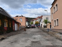 V Berouně skončila oprava Havlíčkovy ulice. Podívejte se, které ulice oprava teprve čeká