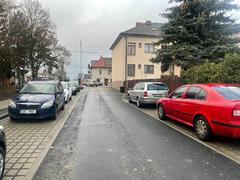 OBRAZEM: Spojovací ulice mezi autobusovým nádražím a sídlištěm Polní ve Slavkově je hotová