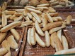 Slaný má novou pekárnu. Stovky lidí dorazily na otevření prodejny na pěší zóně