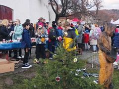 Knoflíkový trh v Mníšku pod Brdy letos vynesl rekordních 60 tisíc korun