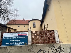 Ve Slaném je nově poradna pro témata násilí i závislostí. Otevřelo ji Zařízení sociální intervence Kladno