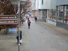 Z kolínské ulice Nad zastávkou se stane pěší zóna