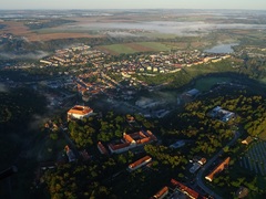 Každý člověk si v Náměšti nyní najde své znamení zvěrokruhu. Na stezce u řeky
