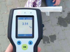 Strážnici s policisty se ve Znojmě zaměřili na alkohol u mladistvých
