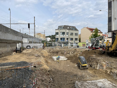 FOTO: Rekonstrukce ve školách i ulicích. Podívejte se, co vše se v Kralupech přes léto podařilo opravit